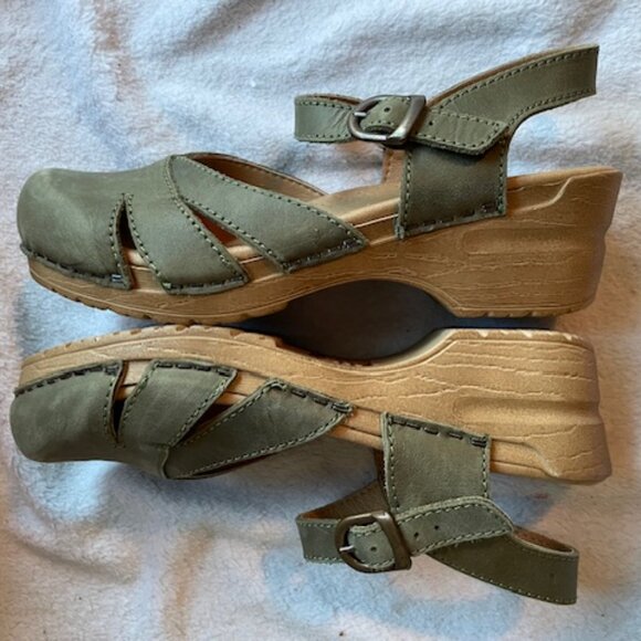 Sanita Margrethe Sandals Leather size 36 6 Khaki Clogs Wood Heel Green Beige - Picture 7 of 16